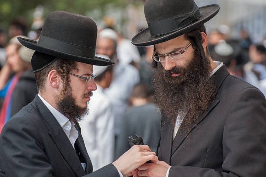 Deux hommes juifs ont été blessés à coups de couteau à Londres.