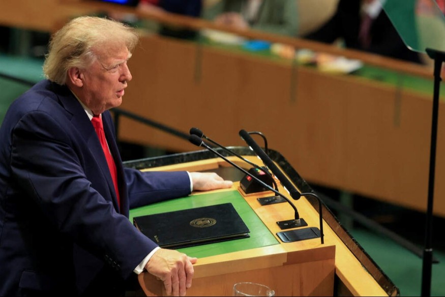 Donald Trump préside un sommet extraordinaire réunissant 12 pays du Moyen-Orient.